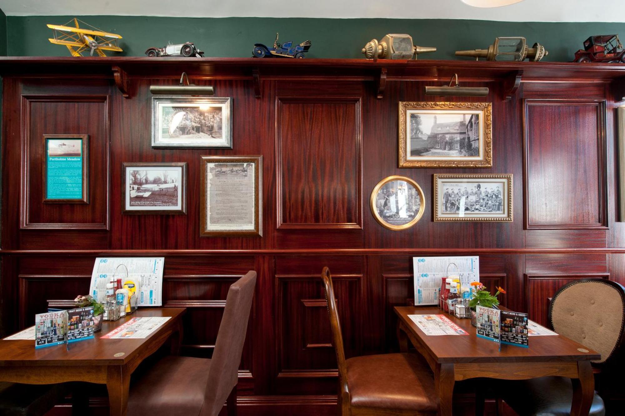 Sandford House Hotel Wetherspoon ฮันติงตัน ภายนอก รูปภาพ