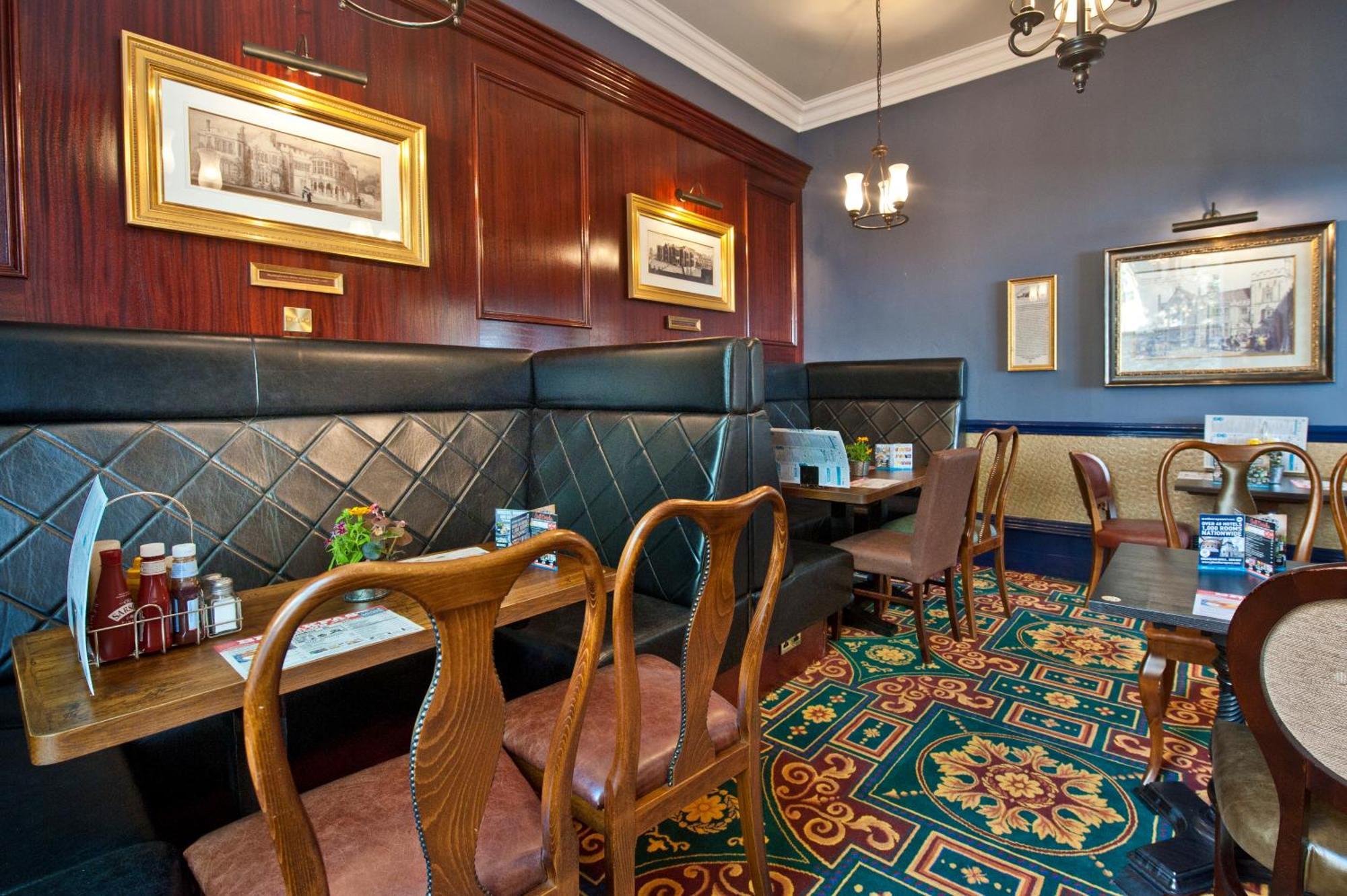 Sandford House Hotel Wetherspoon ฮันติงตัน ภายนอก รูปภาพ