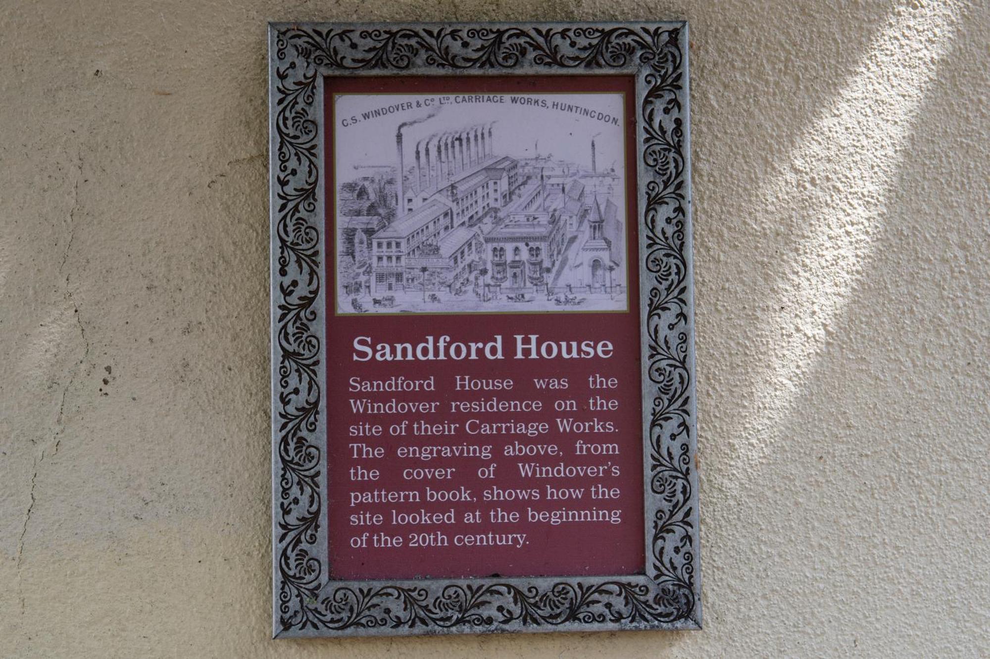 Sandford House Hotel Wetherspoon ฮันติงตัน ภายนอก รูปภาพ