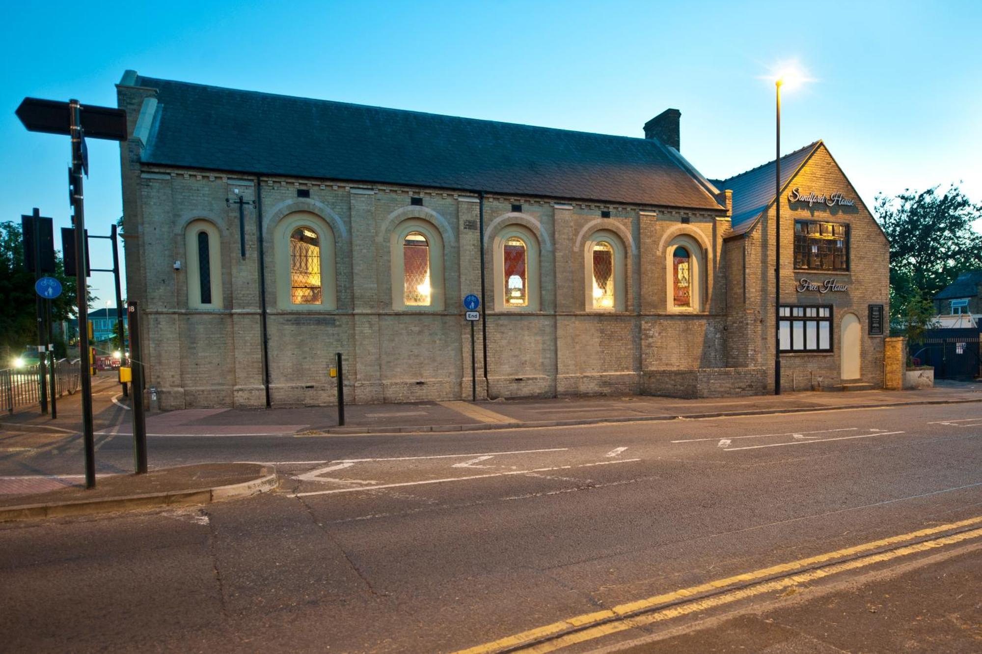 Sandford House Hotel Wetherspoon ฮันติงตัน ภายนอก รูปภาพ